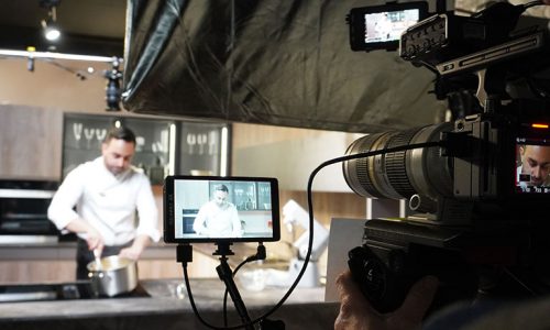 Casa di produzione video e troupe televisiva