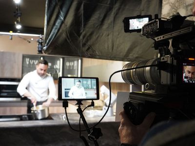 Casa di produzione video e troupe televisiva