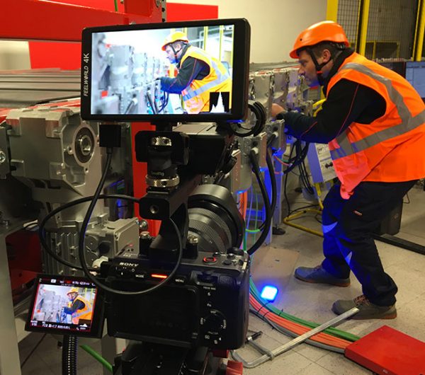 Servizi di riprese video macchinari in fabbrica aziendale